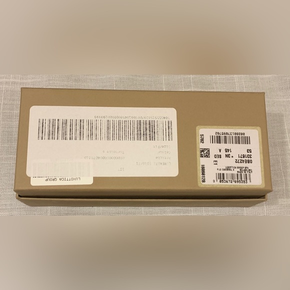 Burberry round sunglasses - Picture 4 of 4